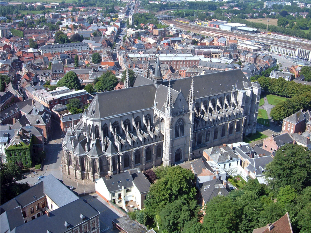 Collégiale Sainte-Waudru - 1