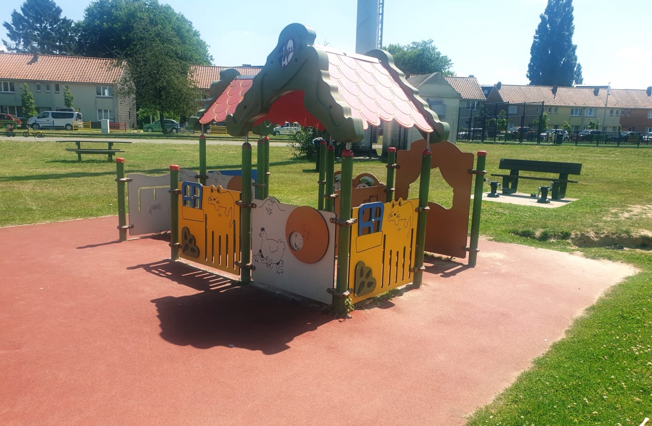 Aire de jeux de Courcelles - 1