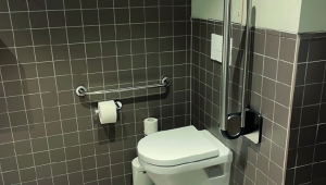 Toilette PMR- Martin's Louvain-la-Neuve