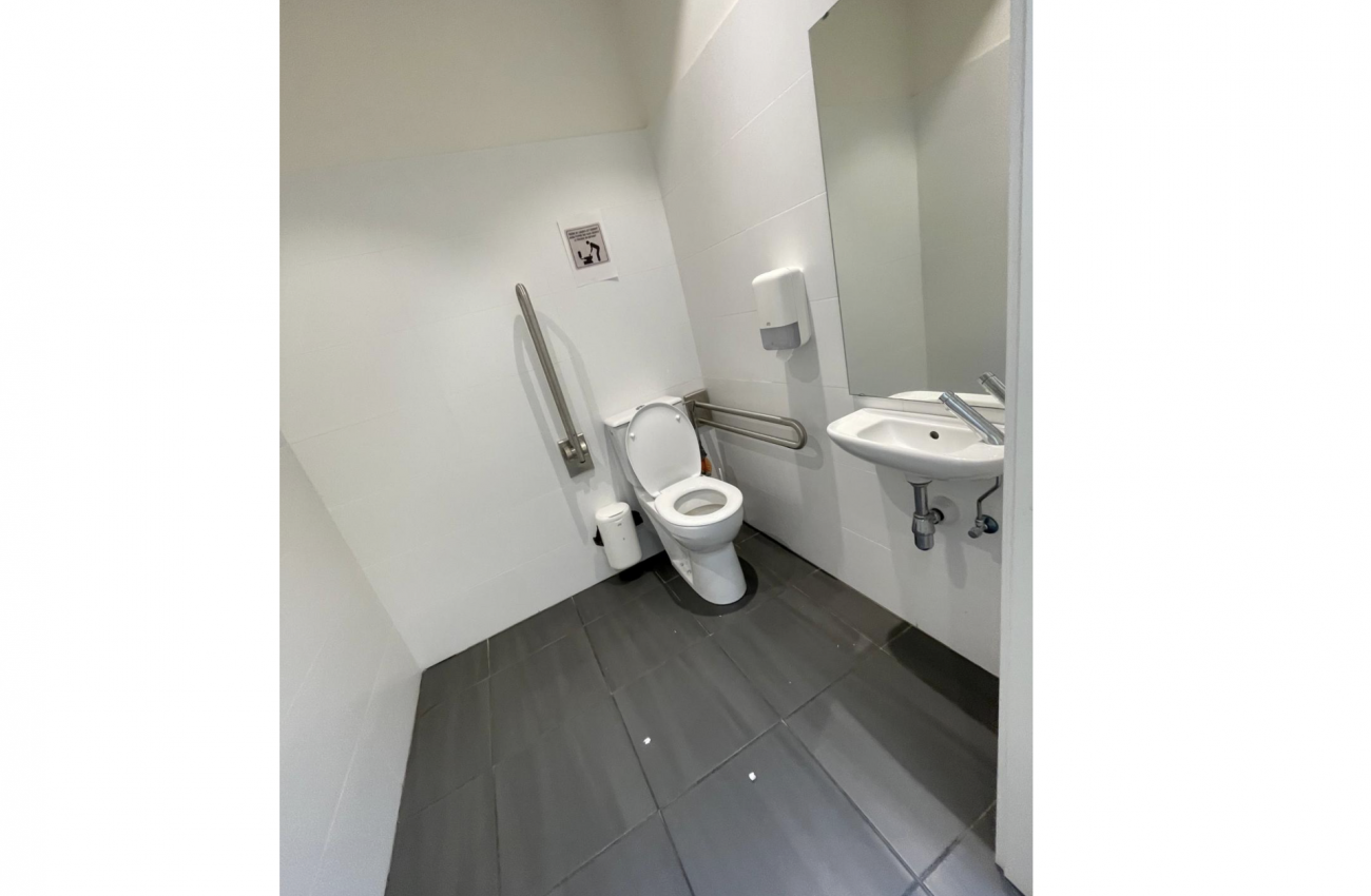 Toilette de l’IFAPME bâtiment G2  - 1