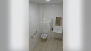 Toilette PMR - Hall Sportif des Doyards