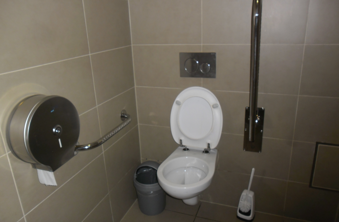 Toilette adaptée du Shopping Nivelles - 8