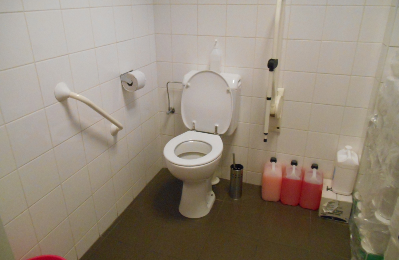 Toilette adaptée de la galerie Inno - Namur - 10