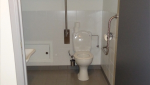 Toilettes PMR - Centre de la Gravure et de l'Image imprimée
