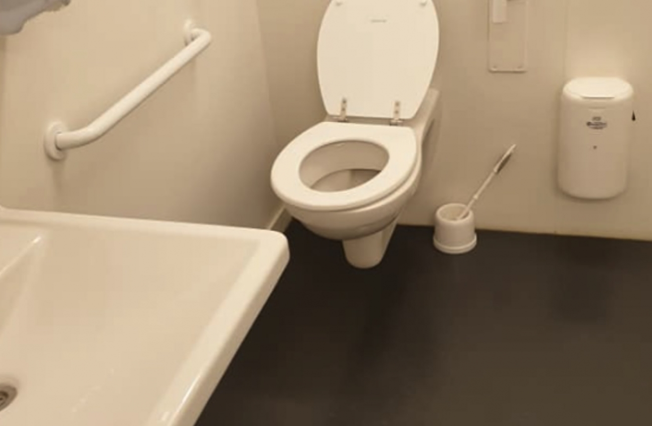 Toilettes PMR - Préhistomuséum  - 1