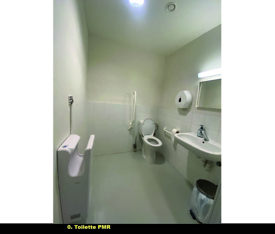 Toilette PMR - Centre Culturel Abattoirs de Bomel (Plan B) - 1