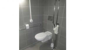 Toilette PMR de la Maison du tourisme de La Louvière