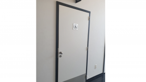Toilette PMR Q8 Verlaine vers Charleroi