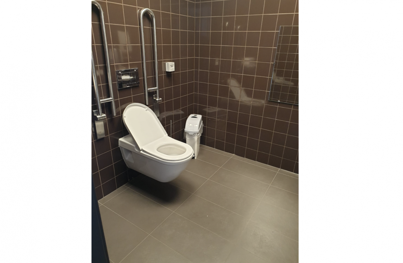 Toilette PMR Restaurant Q8 Verlaine direction Charleroi - 1