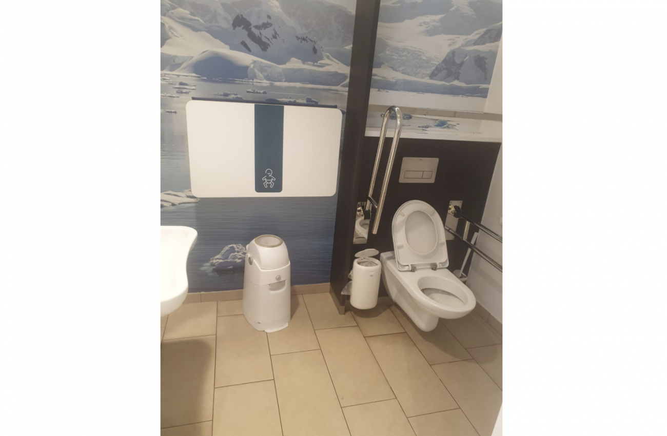 Toilette PMR Total Energie Spy direction Mons - 1