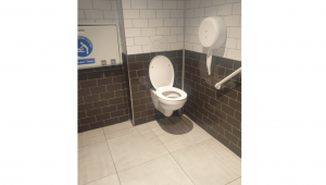 La toilette Pmr du KFC La Louvière
