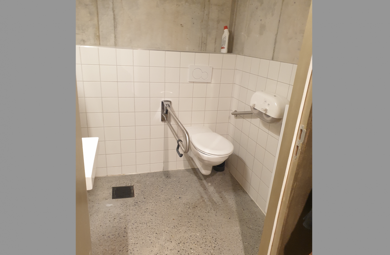 Toilette PMR de la Maison du Tourisme du Brabant wallon - 1