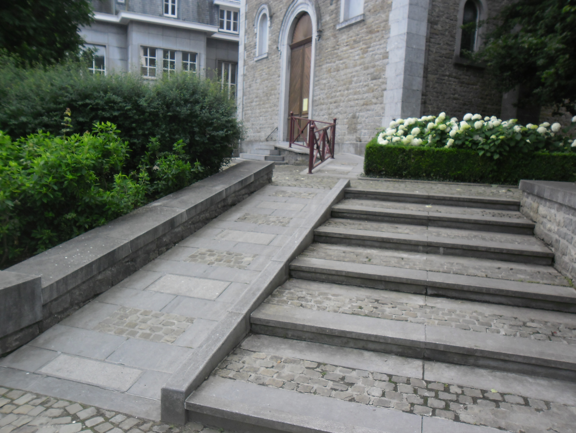 Toilette PMR - Eglise de Comblain - 3