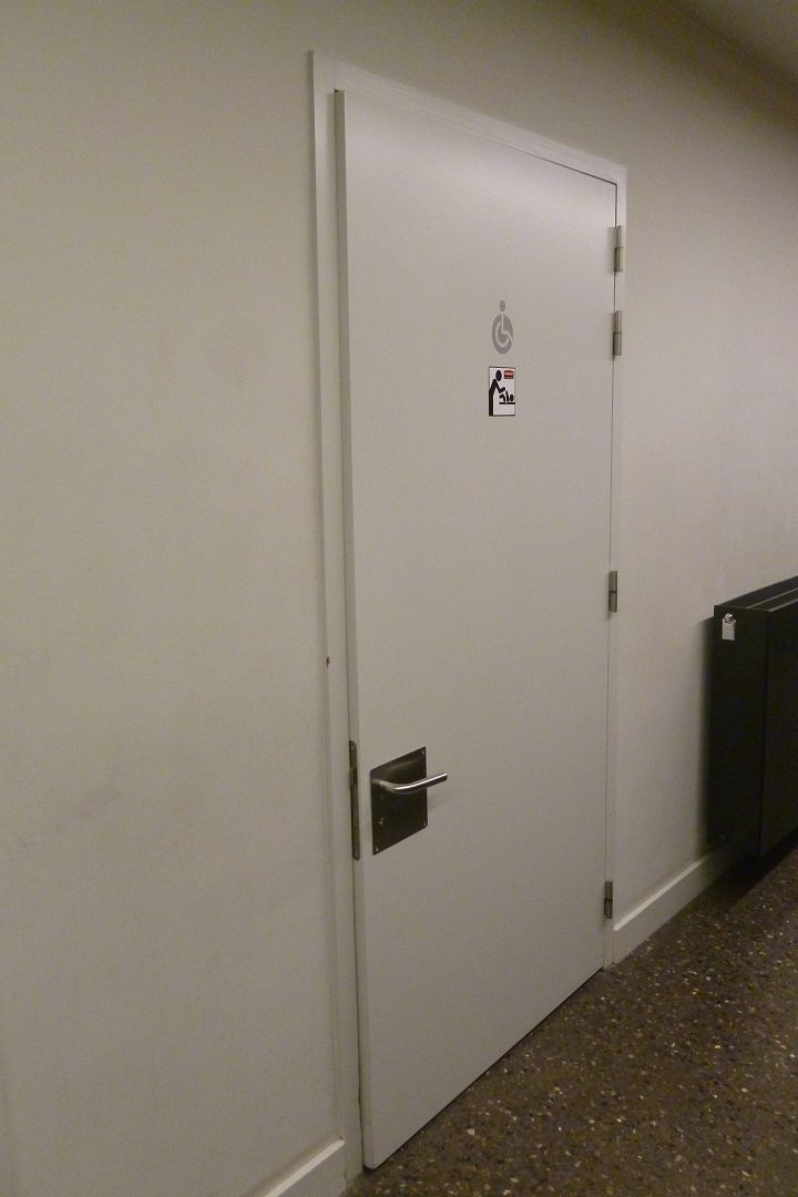 Toilette PMR du Grand Curtius - 54
